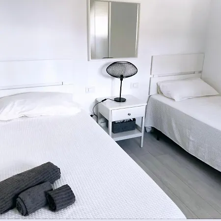The White Heart House - Attic Sea View Apartment *