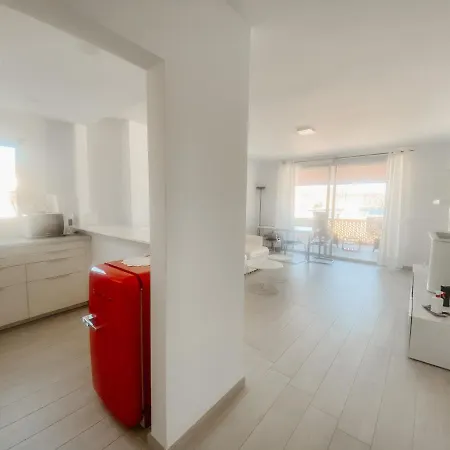 The White Heart House - Attic Sea View Apartment Los Cristianos (Tenerife)