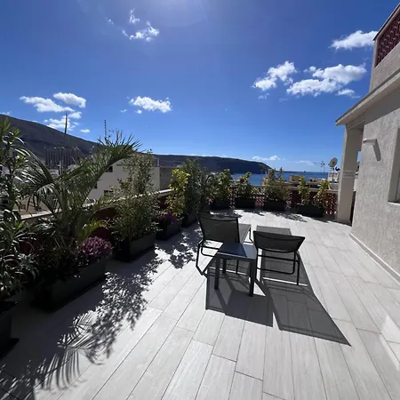 The White Heart House - Attic Sea View Los Cristianos (Tenerife)