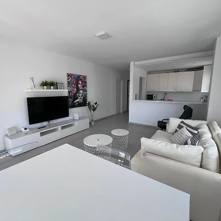 The White Heart House - Attic Sea View *