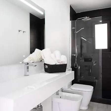 The White Heart House - Attic Sea View Appartement *